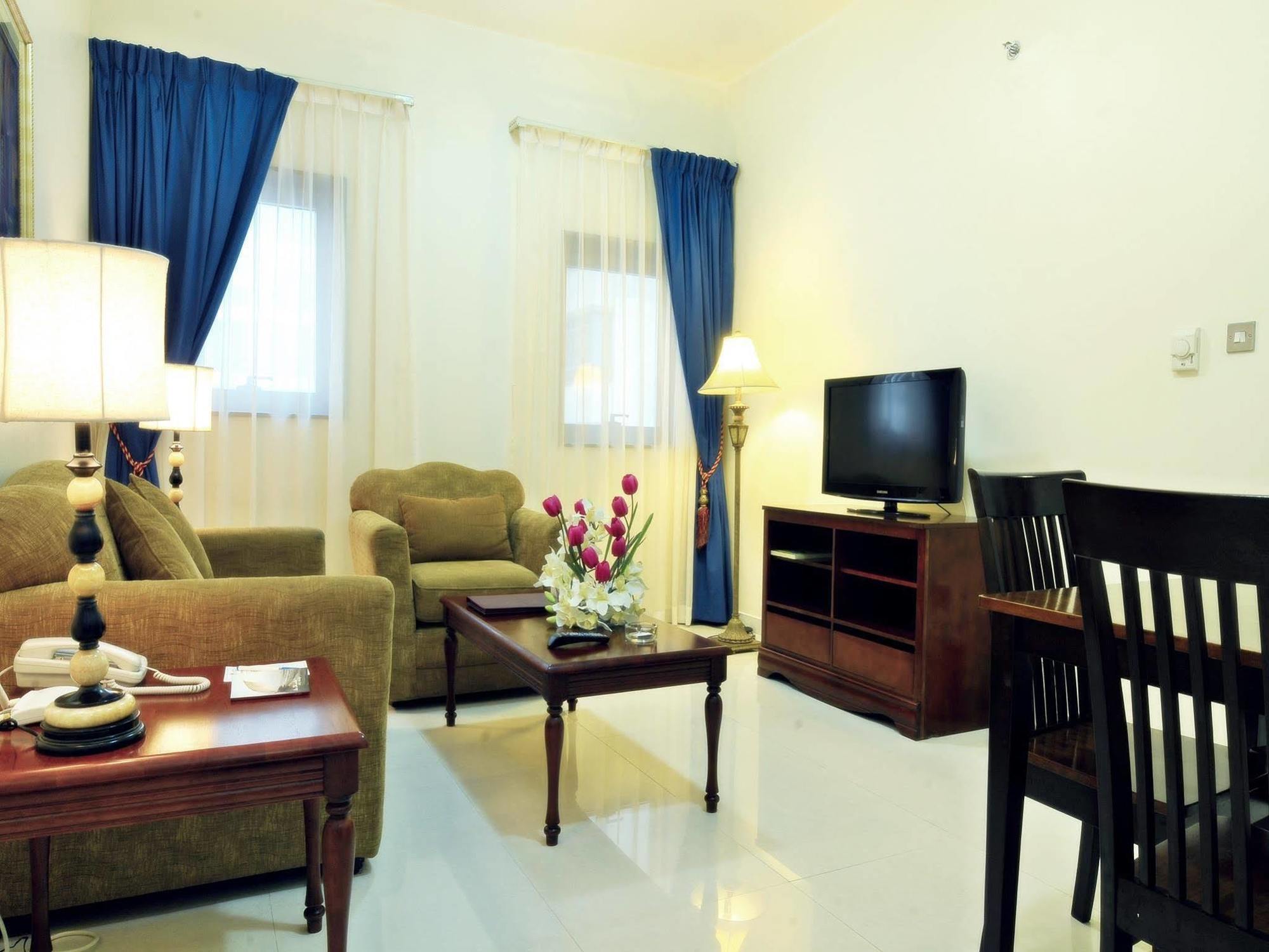 Ivory Hotel Apartments Abu Dhabi Esterno foto