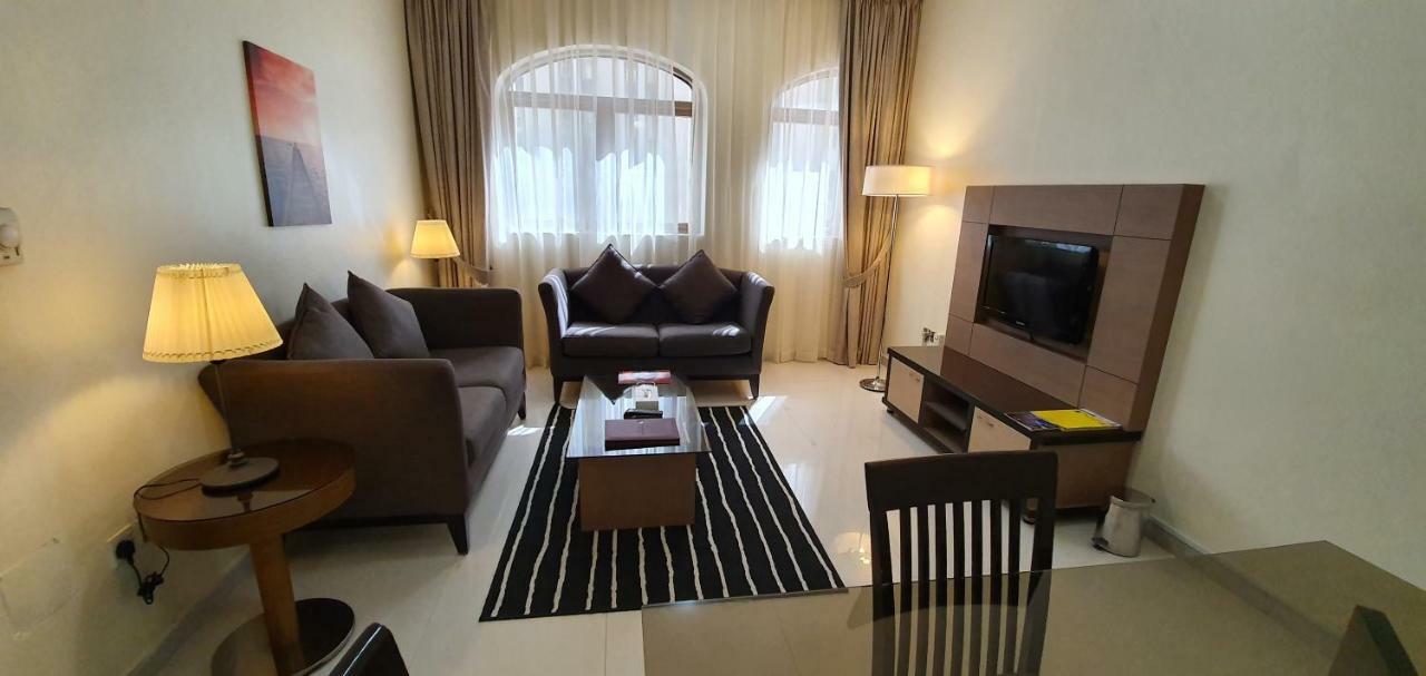 Ivory Hotel Apartments Abu Dhabi Esterno foto